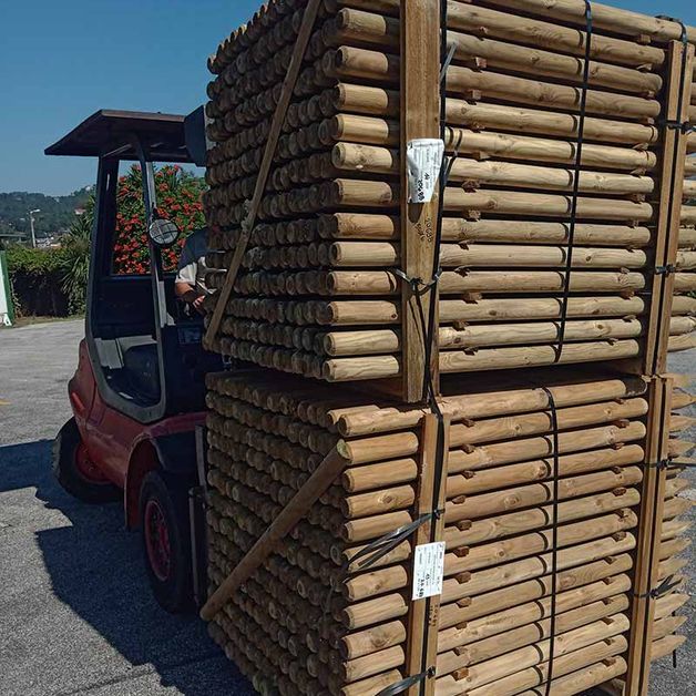 Maderas Soto postes de castaño